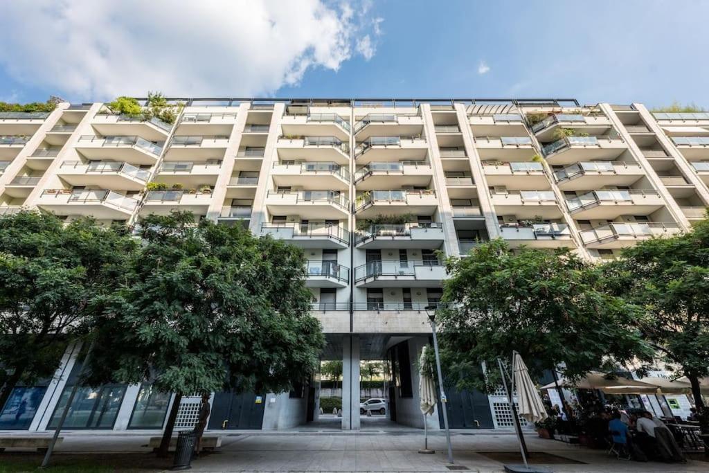 Ferienwohnung Santa Giulia Connect Mailand Exterior foto